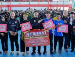 Bupati BU Arie Septia Adinata Beri Reward untuk Atlet Berprestasi pada Pembukaan Adhyaksa Cup