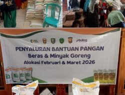 Pemdes Senali Salurkan Bantuan Beras dari Badan Pangan Nasional Melalui Bulog