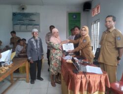 Bagikan BLT DD Tahun 2026, Pemdes Gunung Agung Sejahterakan Masyarakat 