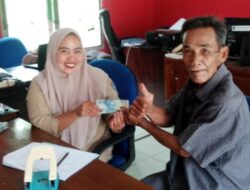 Salurkan BLT DD Pemdes Balam Sejahterakan Masyarakat 